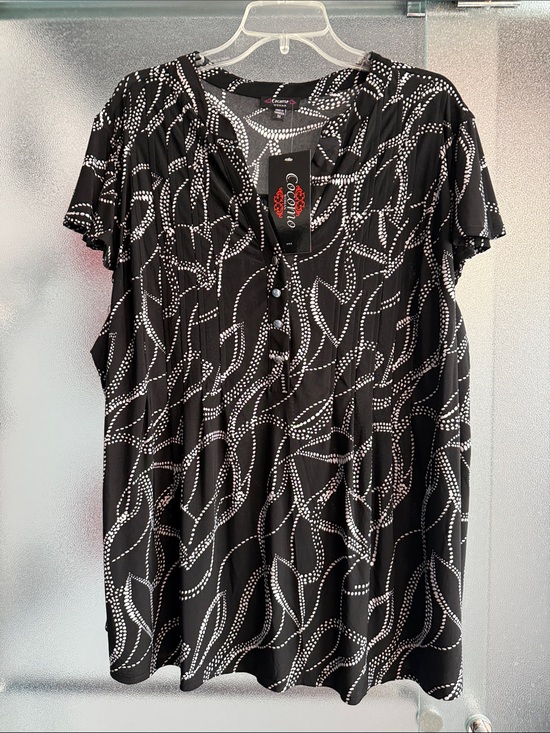 Cocomo Tops - Cocomo Black and White Dotted Leaf-Print Short Sleeve Blouse